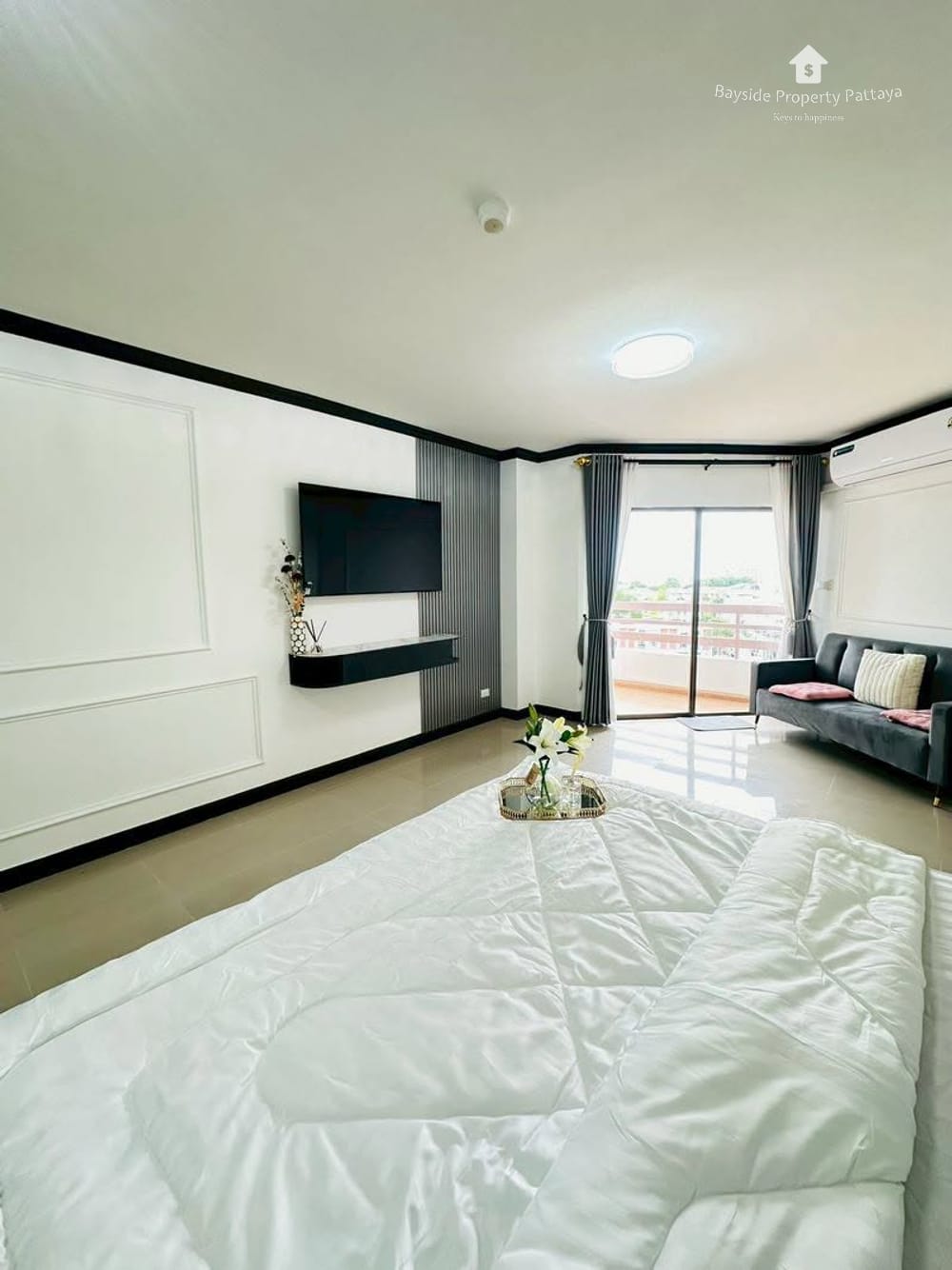 Stunning 1-Bedroom Sea View Condo for Sale at Keang Talay Condominium, Pratumnak 14