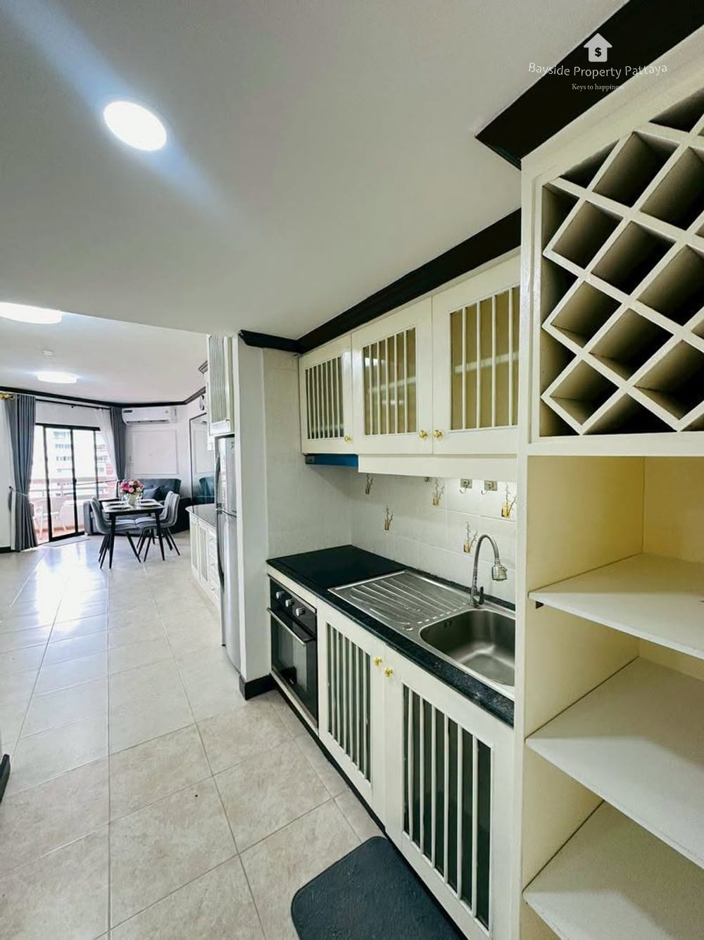 Stunning 1-Bedroom Sea View Condo for Sale at Keang Talay Condominium, Pratumnak 15