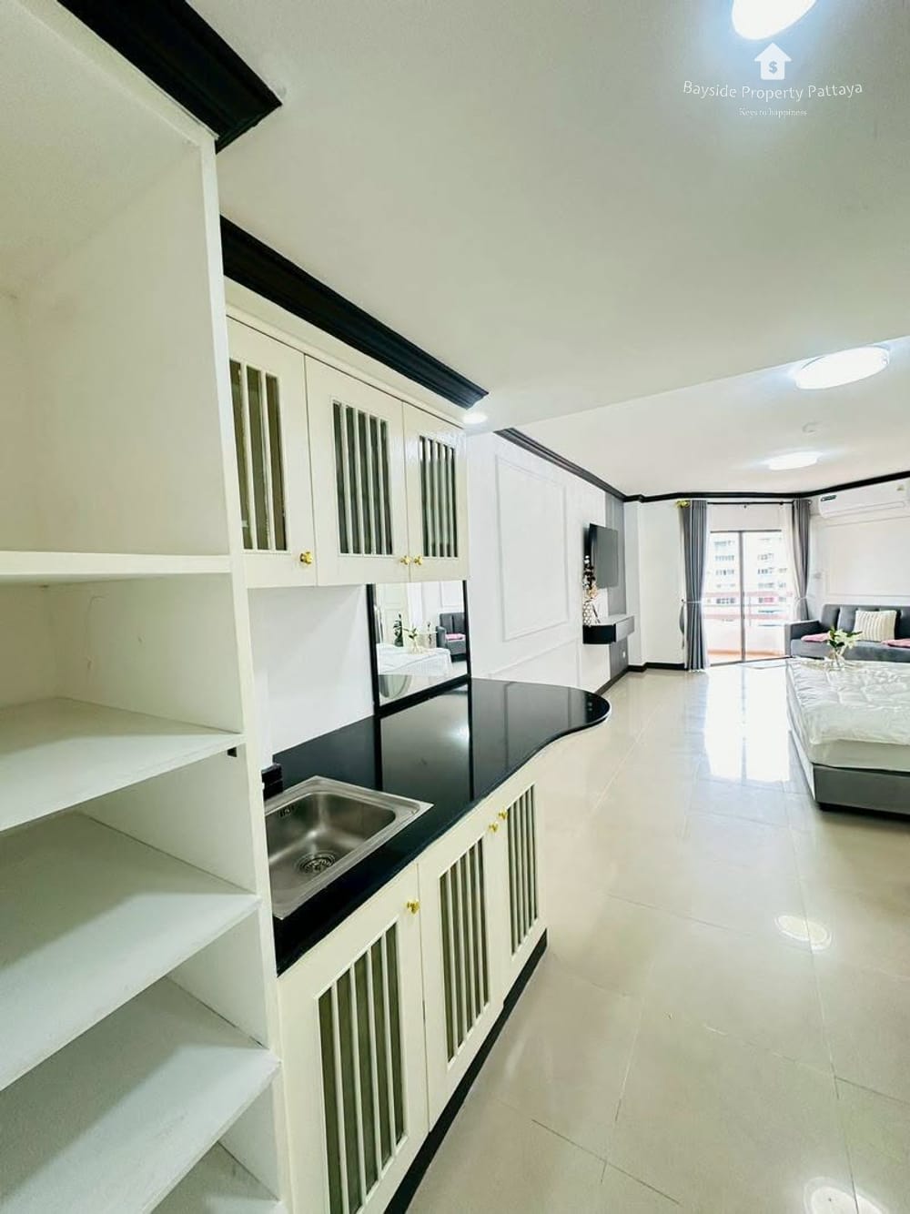 Stunning 1-Bedroom Sea View Condo for Sale at Keang Talay Condominium, Pratumnak 16