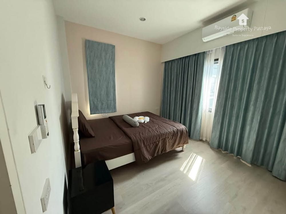 Spacious 3-Bedroom House with City View for Sale in Nong Pla Lai, Pattaya 5