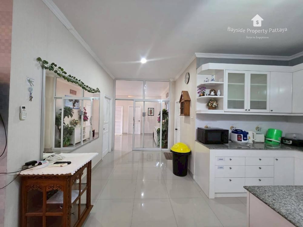 Spacious 3-Bedroom Pool Villa for Sale in Bang Saray, Pattaya with Air Conditioning 15