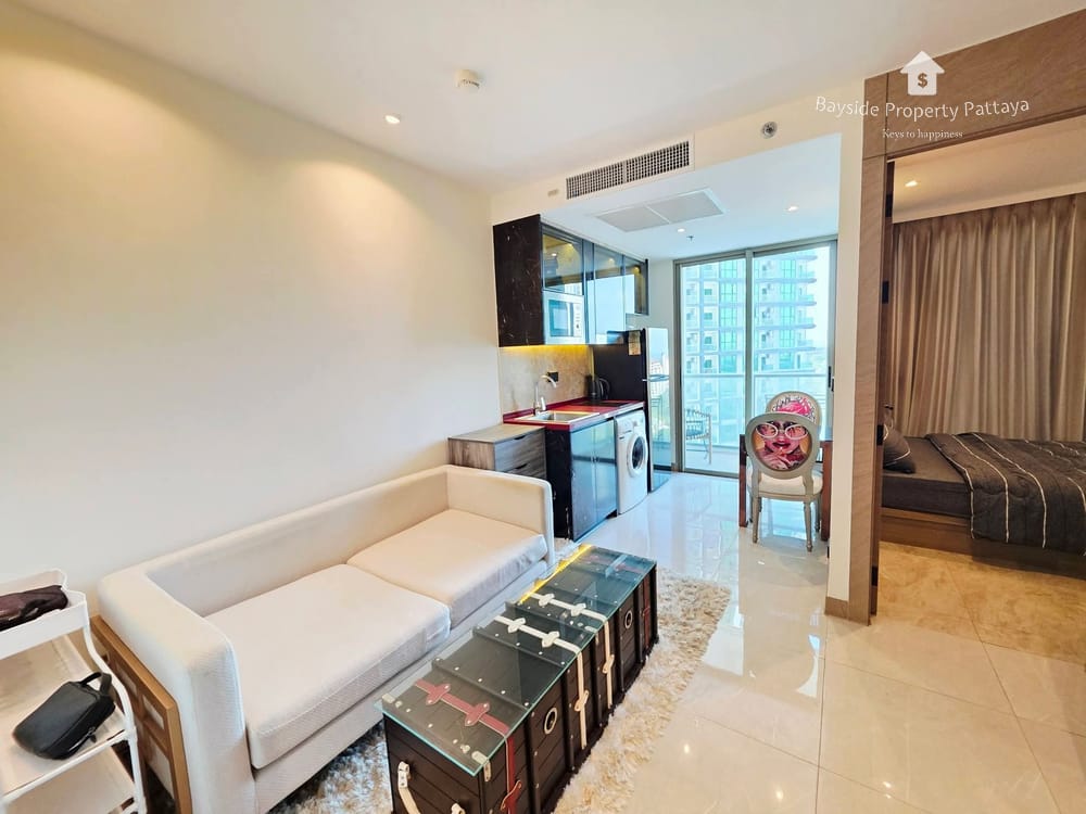 Beachfront 1-Bedroom Condo for Sale at The Riviera Ocean Drive, Jomtien Pattaya with 24/7 Security 3