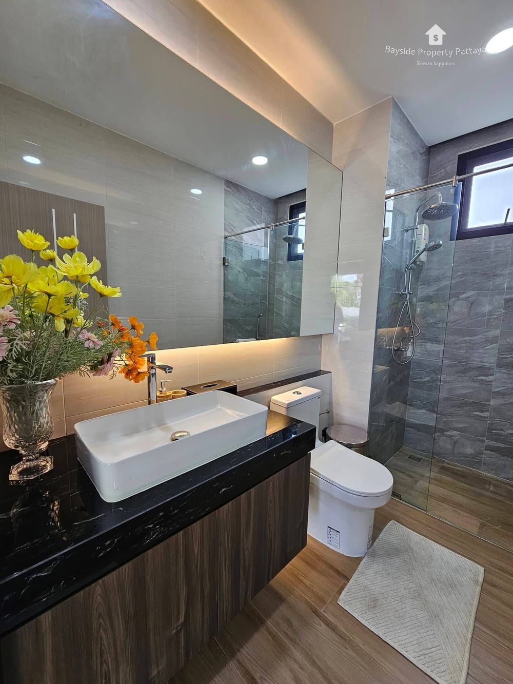 Spacious 4-Bedroom Villa for Sale in East Pattaya - Pet Friendly with Air Conditioning 16