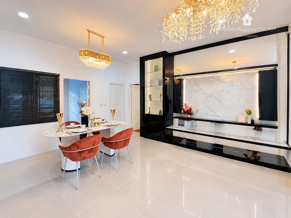 Spacious 5-Bedroom House for Rent in Nong Pla Lai, Pattaya with Air Conditioning 7