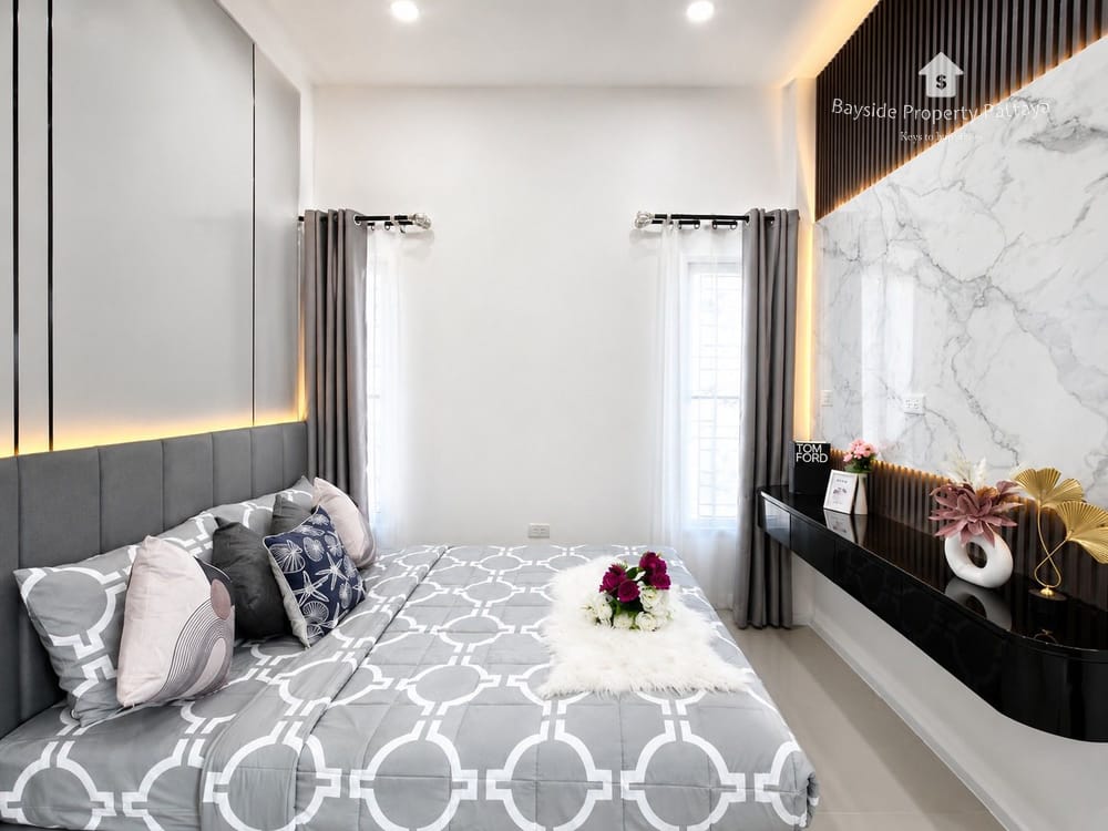 Spacious 5-Bedroom House for Rent in Nong Pla Lai, Pattaya with Air Conditioning 6