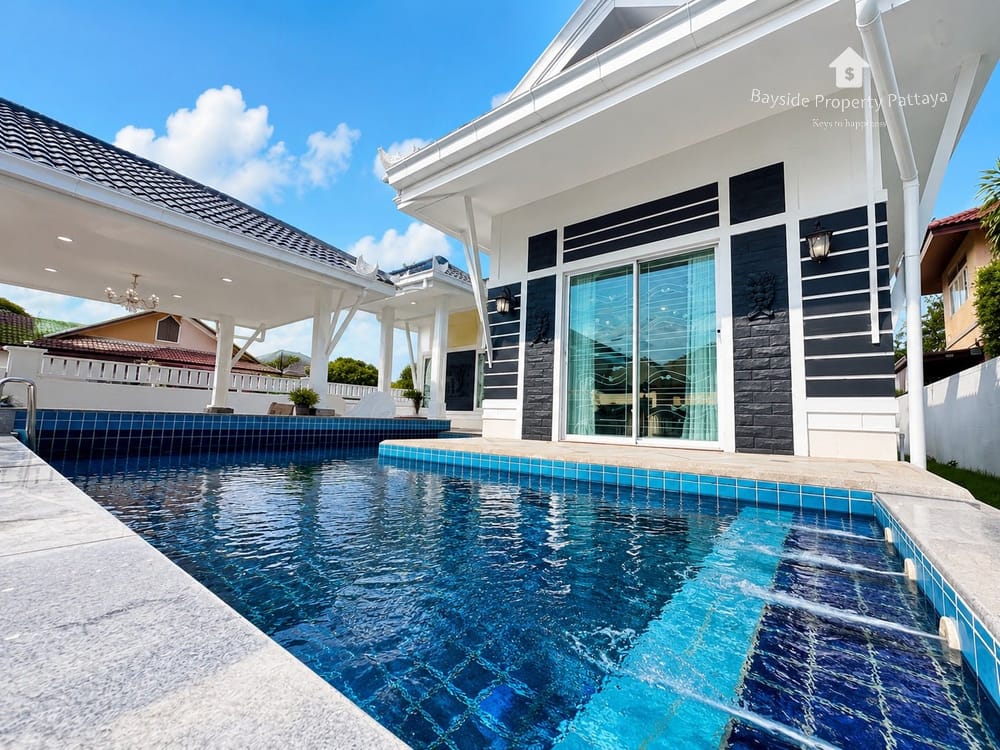 Spacious 5-Bedroom House for Rent in Nong Pla Lai, Pattaya with Air Conditioning 10