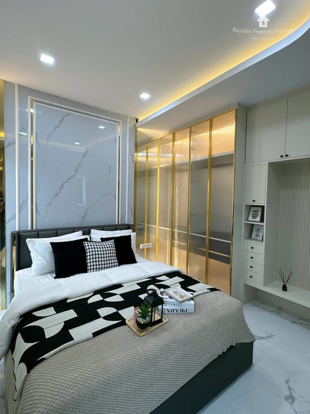 Großzügige 5-Schlafzimmer Poolvilla mit Stadtblick in Jomtien, Pattaya zum Verkauf 8