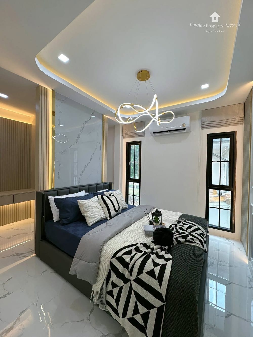 Großzügige 5-Schlafzimmer Poolvilla mit Stadtblick in Jomtien, Pattaya zum Verkauf 17