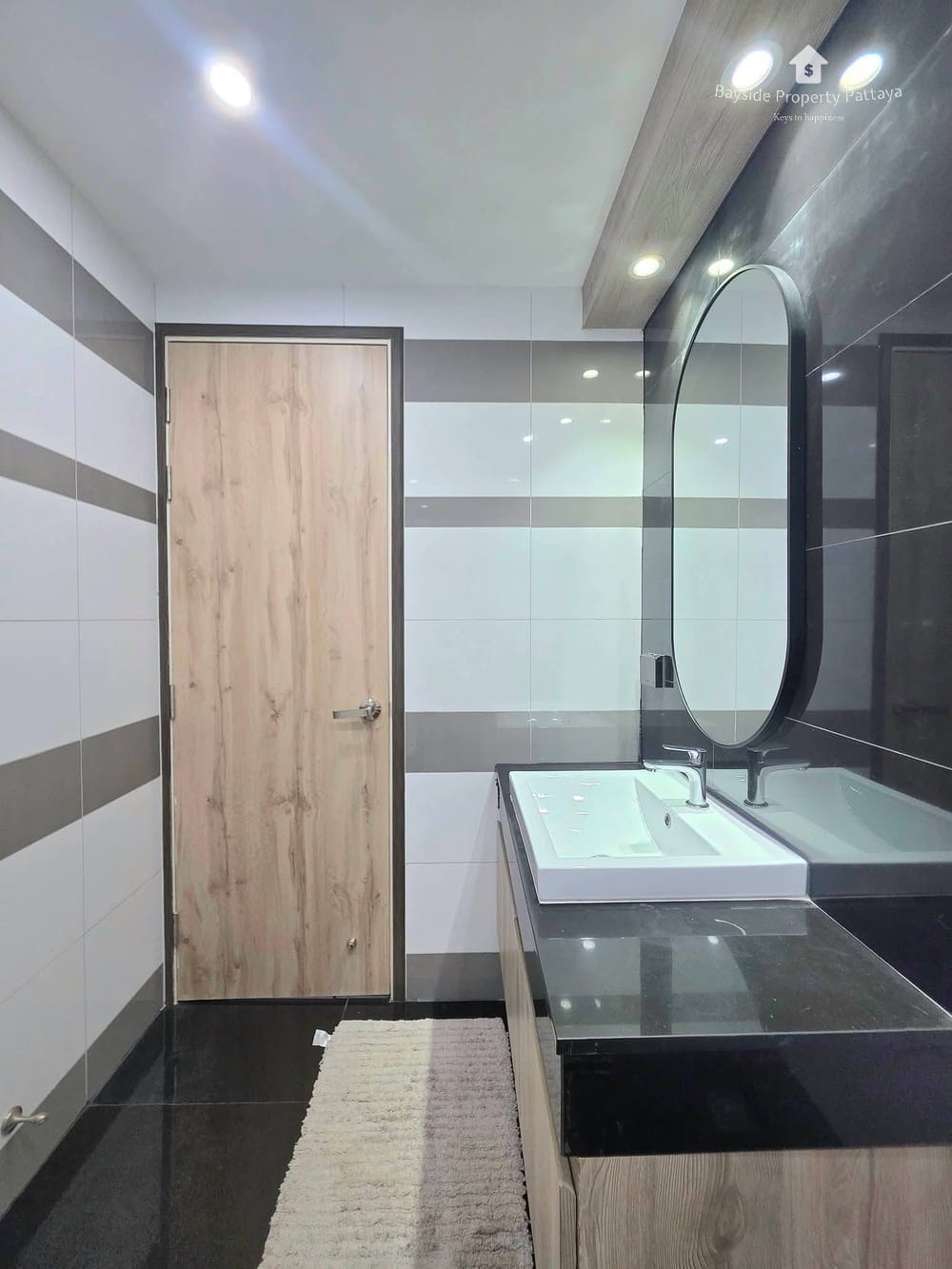 Sea View 2-Bedroom Condo for Sale at The Vision in Pratumnak, Pattaya 15