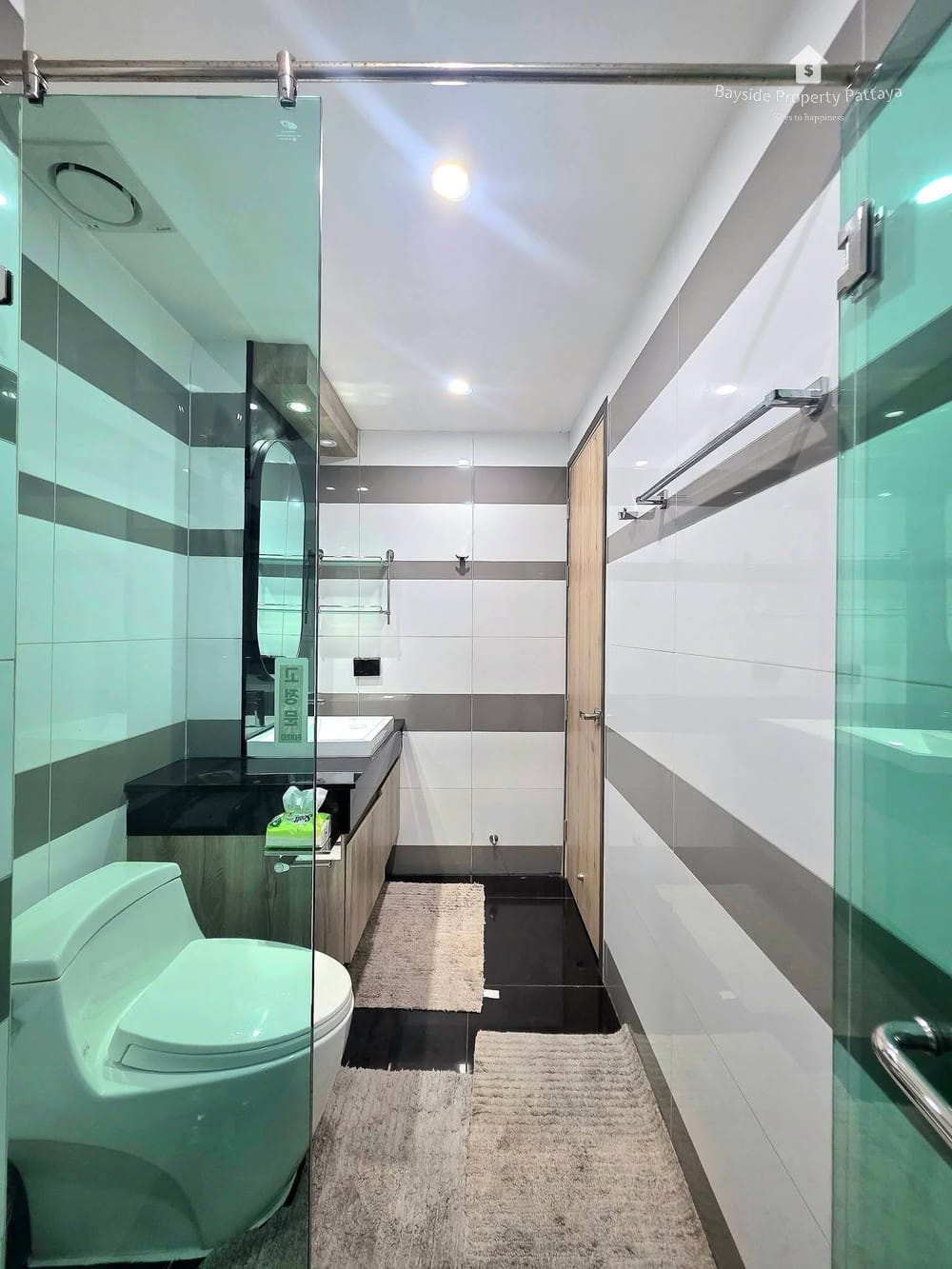 Sea View 2-Bedroom Condo for Sale at The Vision in Pratumnak, Pattaya 17