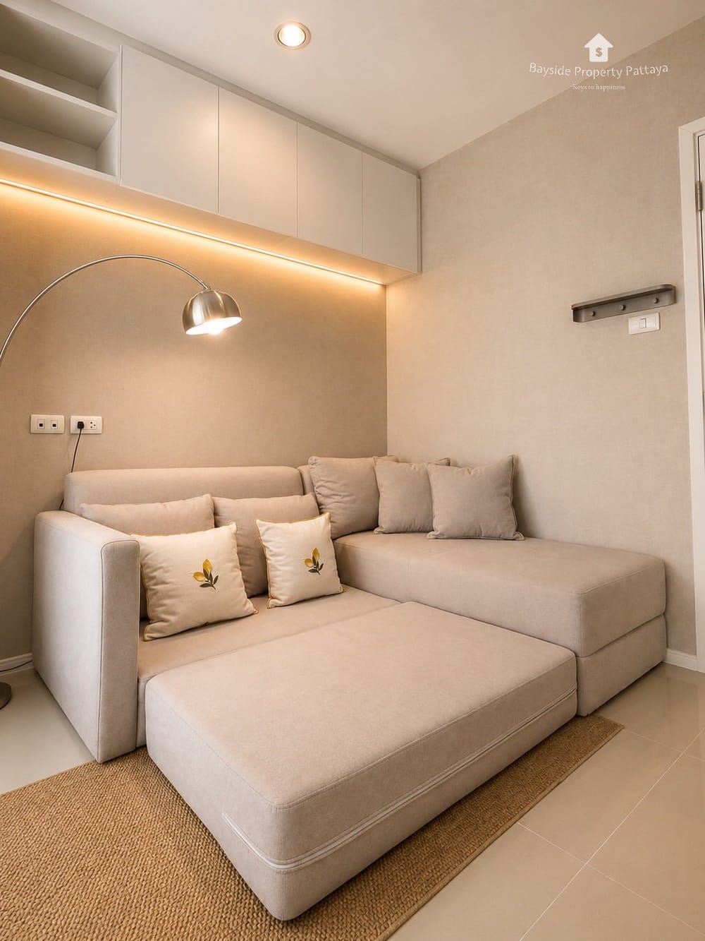 Stunning Sea View Condo for Sale at Lumpini Seaview Jomtien in Pattaya with Air Conditioning 10