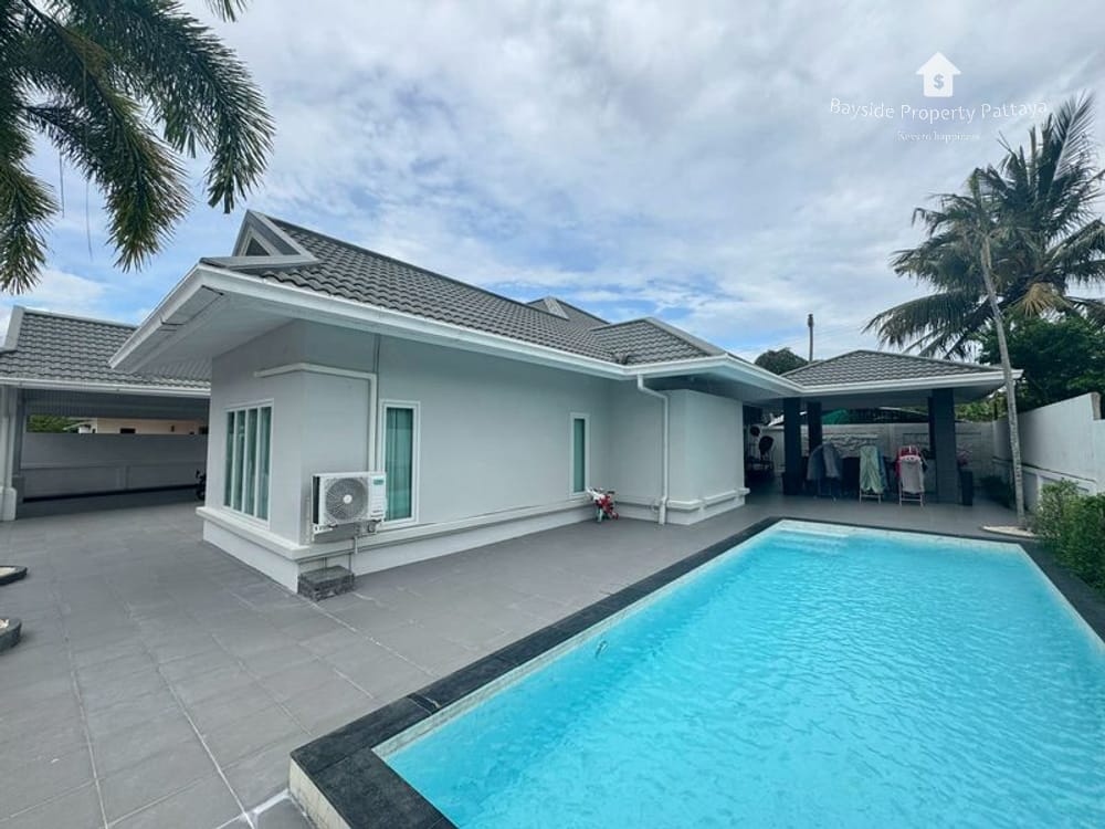 Spacious 4 Bedroom Detached House for Sale in East Pattaya - Conveniently Near Main Road 1