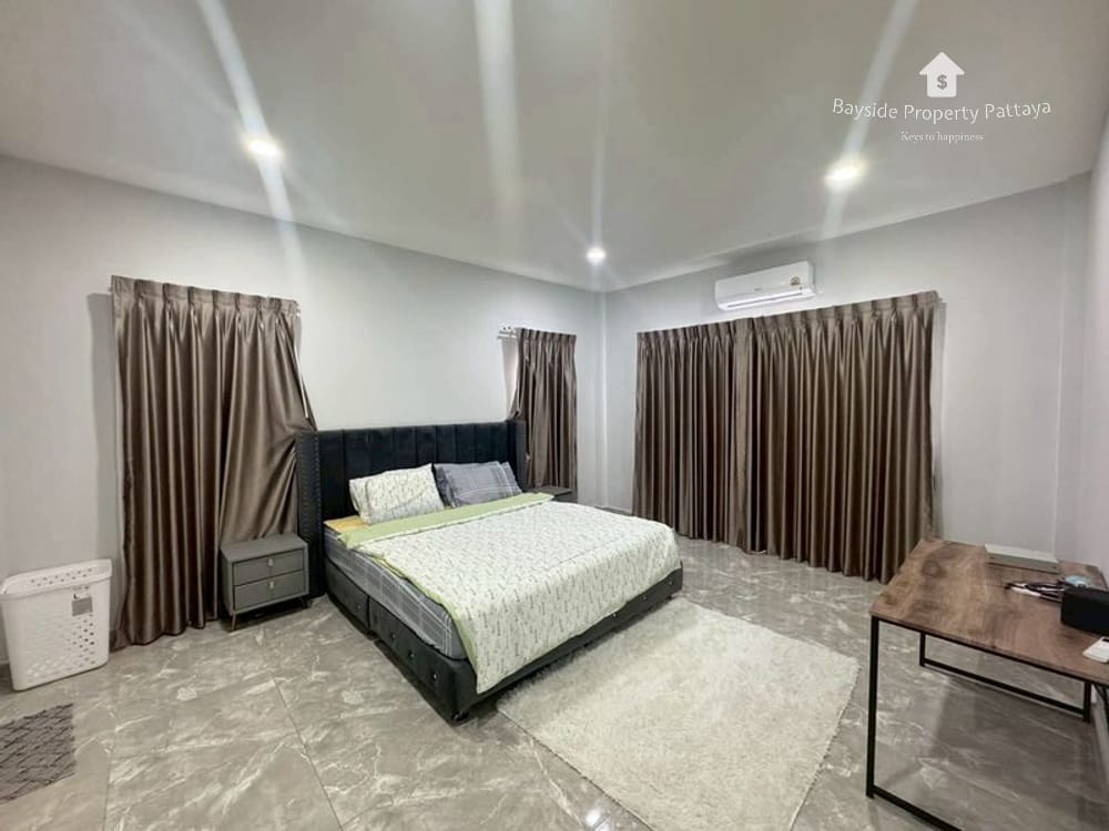 Spacious 4 Bedroom Detached House for Sale in East Pattaya - Conveniently Near Main Road 9
