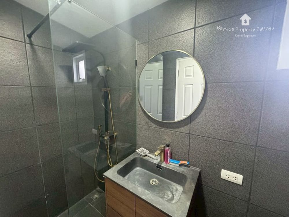 Spacious 4 Bedroom Detached House for Sale in East Pattaya - Conveniently Near Main Road 17