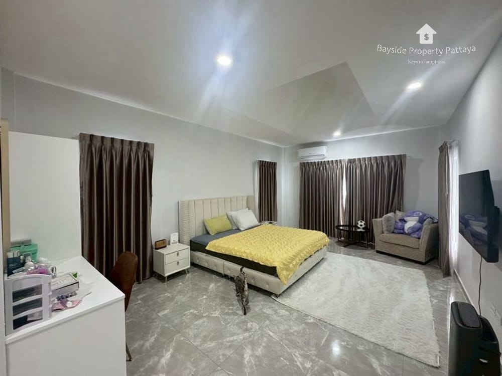 Spacious 4 Bedroom Detached House for Sale in East Pattaya - Conveniently Near Main Road 11