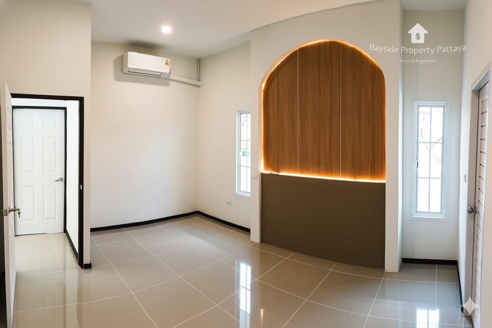 Geräumiges Einfamilienhaus mit 3 Schlafzimmern und Klimaanlage in Nong Pla Lai, Pattaya 2