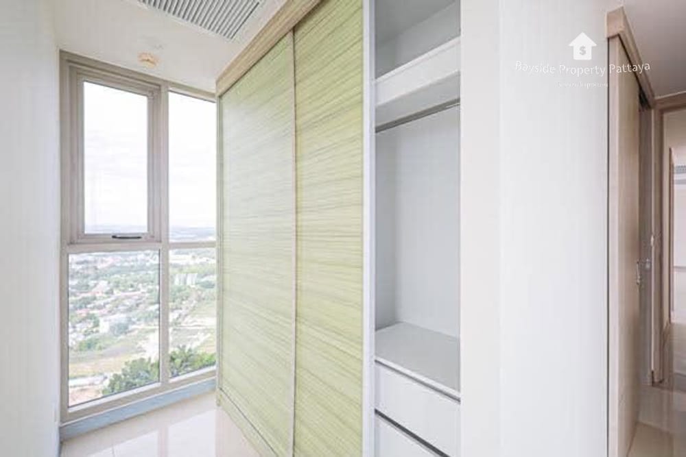 5-Bedroom Penthouse with Sea View for Sale in The Riviera Jomtien, Pattaya 4