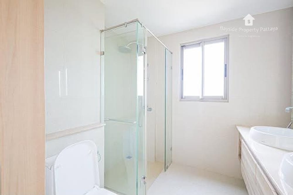 5-Bedroom Penthouse with Sea View for Sale in The Riviera Jomtien, Pattaya 10