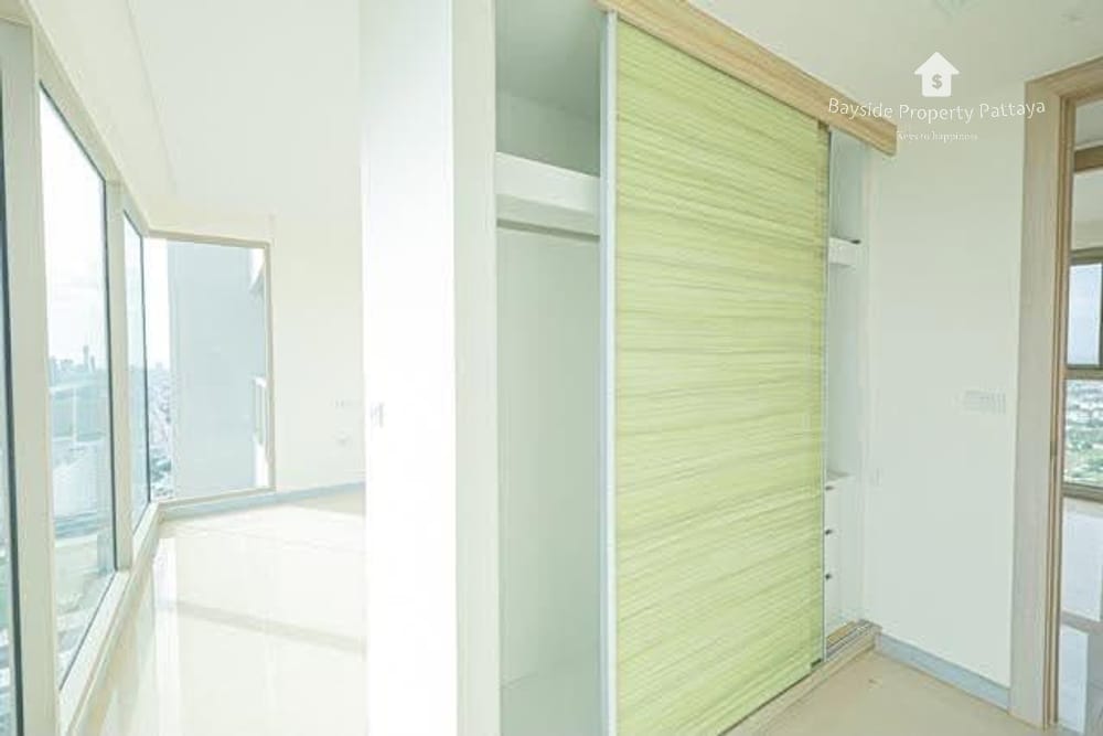 5-Bedroom Penthouse with Sea View for Sale in The Riviera Jomtien, Pattaya 12
