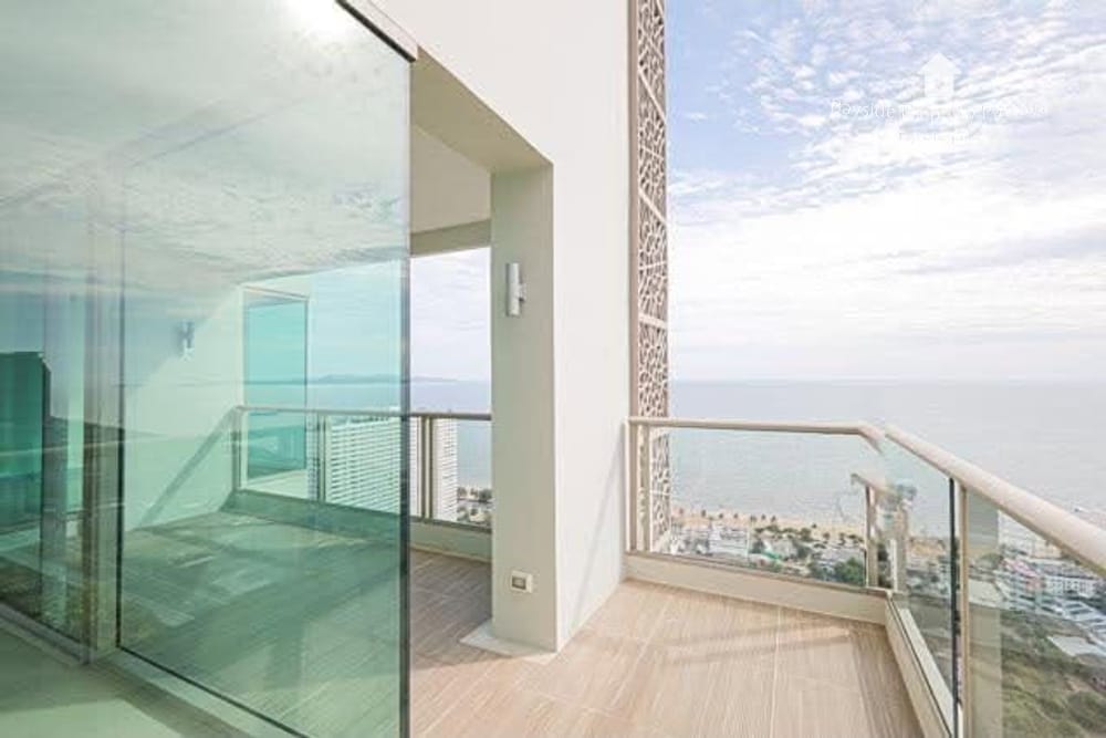 5-Bedroom Penthouse with Sea View for Sale in The Riviera Jomtien, Pattaya 17