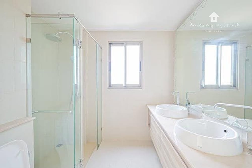 5-Bedroom Penthouse with Sea View for Sale in The Riviera Jomtien, Pattaya 20