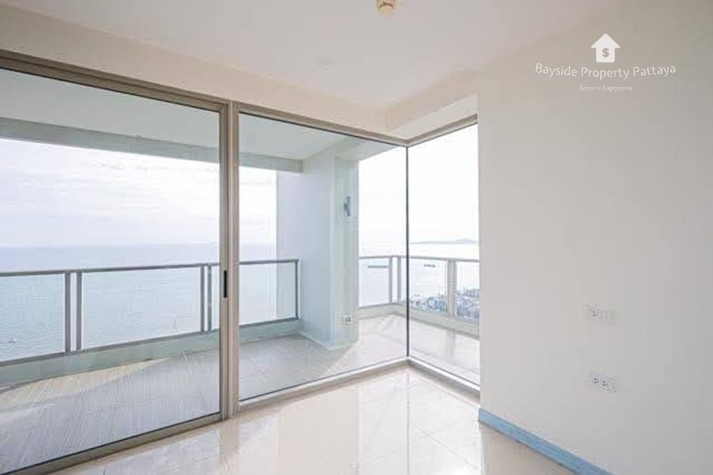 5-Bedroom Penthouse with Sea View for Sale in The Riviera Jomtien, Pattaya 22