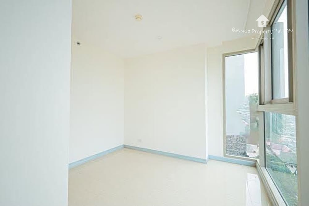 5-Bedroom Penthouse with Sea View for Sale in The Riviera Jomtien, Pattaya 23