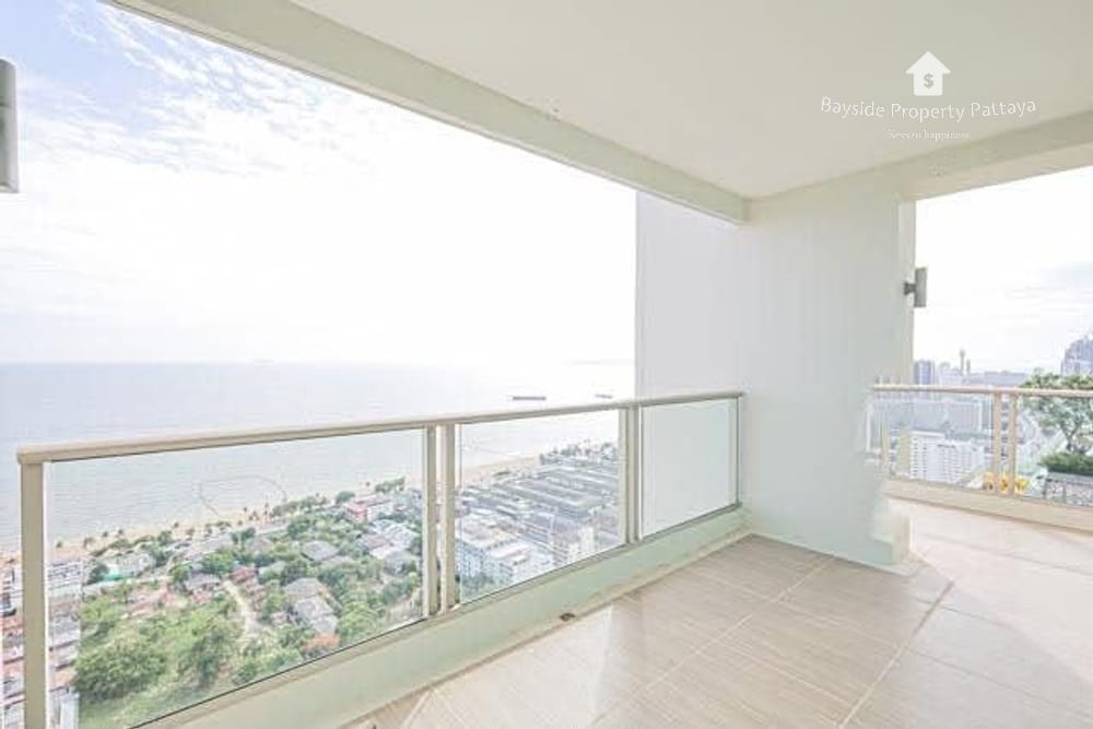 5-Bedroom Penthouse with Sea View for Sale in The Riviera Jomtien, Pattaya 26