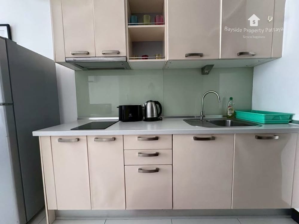 Stylish Studio for Sale in South Beach, Pratumnak, Pattaya with City View and Air Conditioning 5