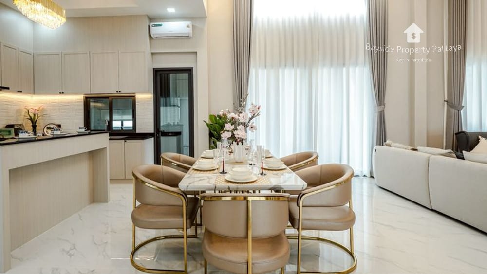 ขาย 4 ห้องนอน บ้าน ใน พัทยาตะวันออก, พัทยา 4
