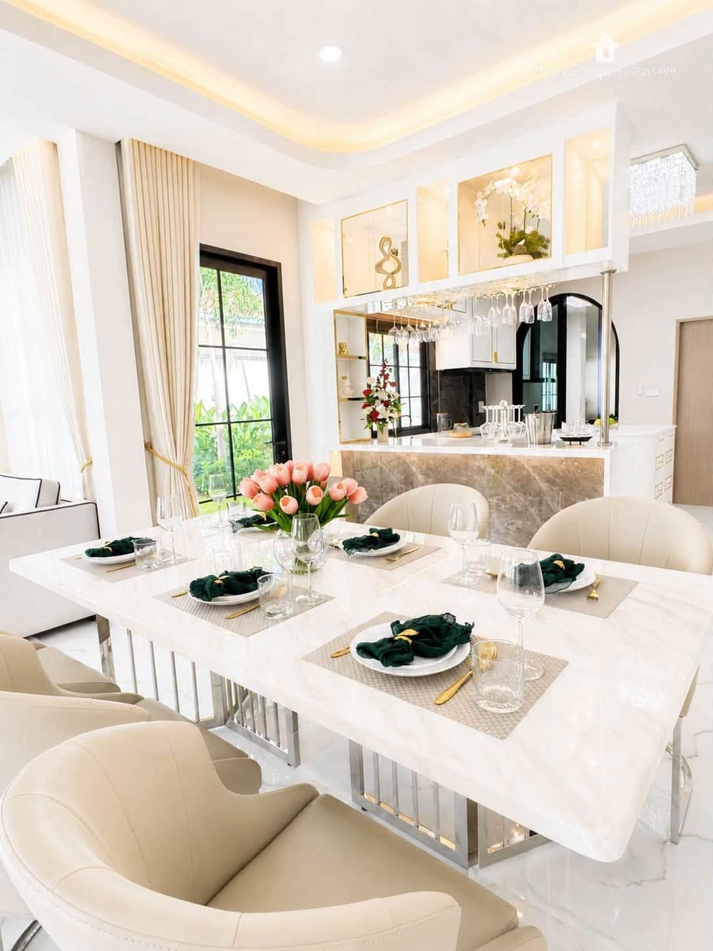 Продам 4-к. виллу, 250м², в Chockchai Garden Home 2, Восточная Паттайя 9
