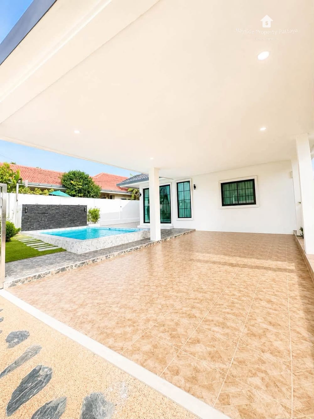 Продам 4-к. виллу, 250м², в Chockchai Garden Home 2, Восточная Паттайя 21