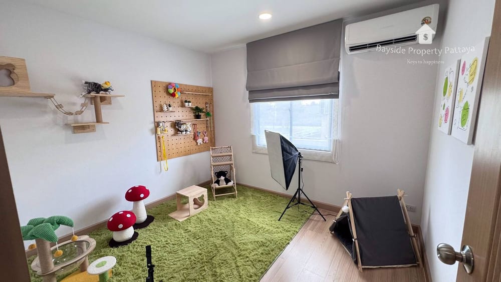 Geräumiges Haus mit 3 Schlafzimmern in Nong Pla Lai, Pattaya mit Klimaanlage 11