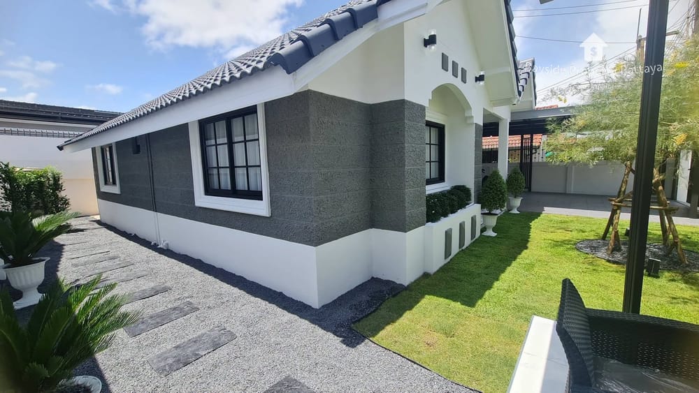 3-bedroom-pet-friendly-house-with-air-conditioning-for-sale-in-nong-pla-lai-pattaya-bpp-418 2