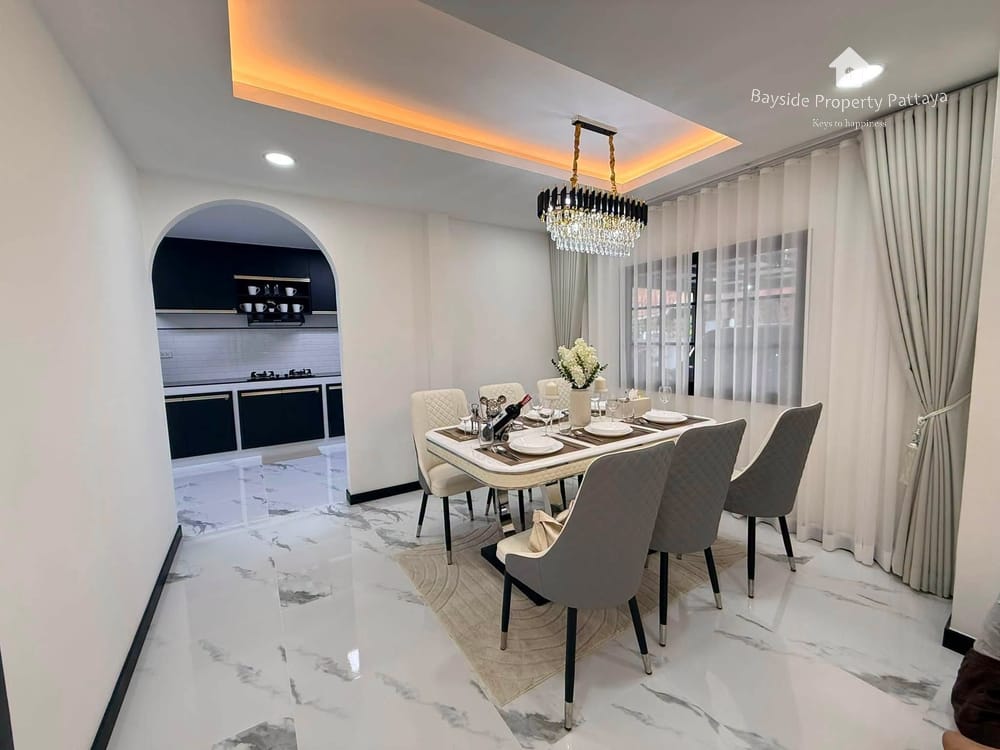 3-Bedroom Pet-Friendly House with Air Conditioning for Sale in Nong Pla Lai, Pattaya 8
