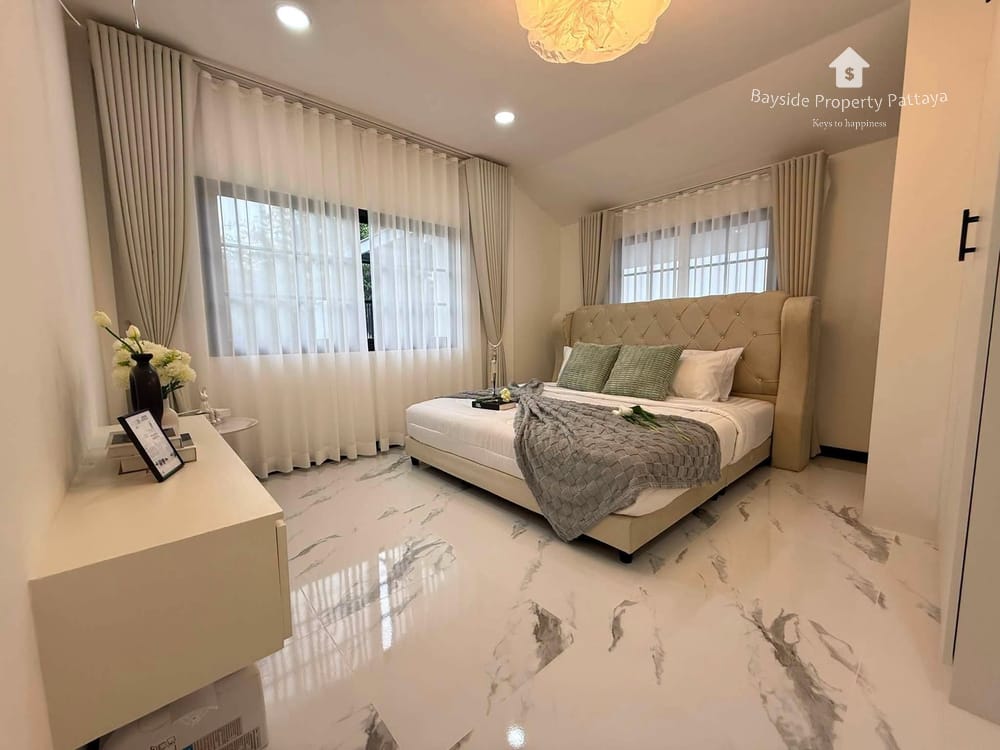3-Bedroom Pet-Friendly House with Air Conditioning for Sale in Nong Pla Lai, Pattaya 21