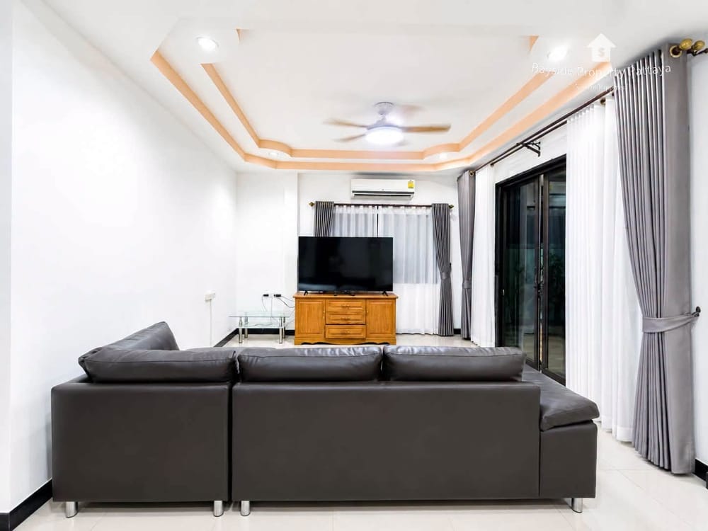 spacious-3-bedroom-detached-house-for-rent-in-east-pattaya-with-city-view-and-air-conditioning-bpp-423 3