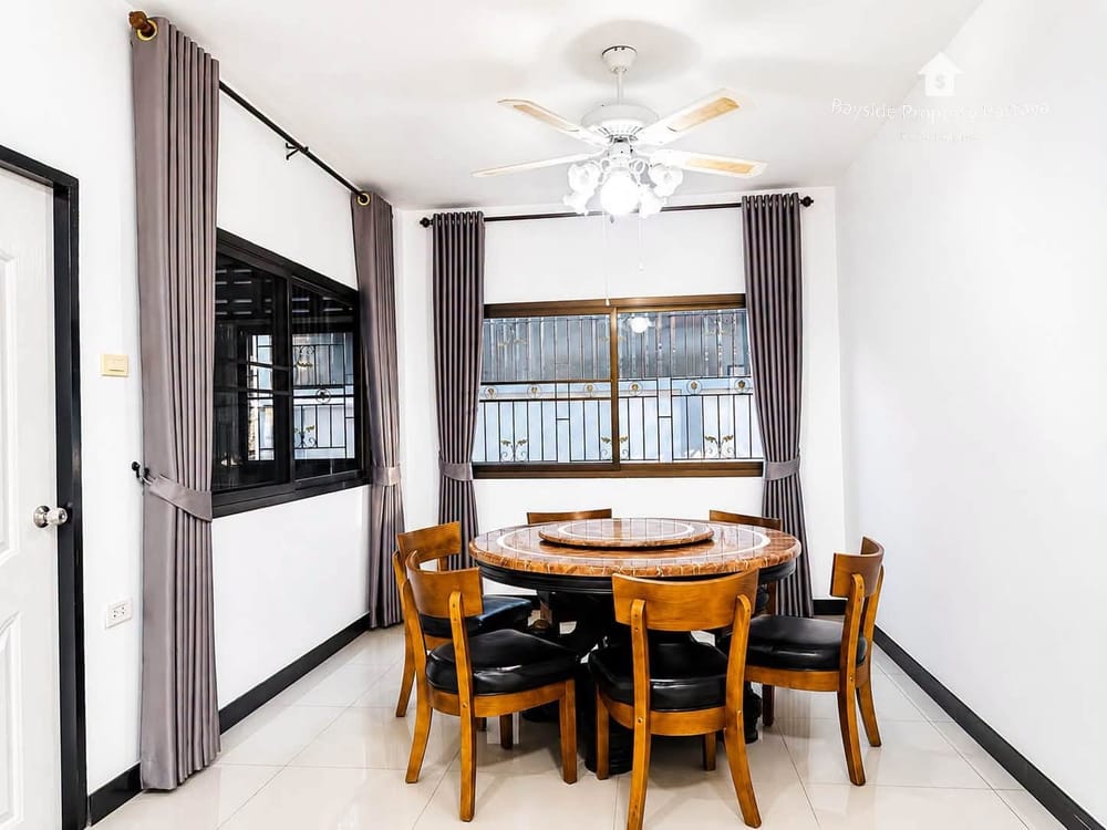 spacious-3-bedroom-detached-house-for-rent-in-east-pattaya-with-city-view-and-air-conditioning-bpp-423 5