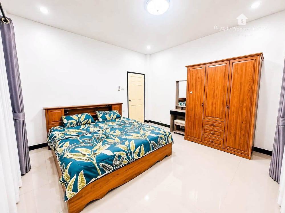 spacious-3-bedroom-detached-house-for-rent-in-east-pattaya-with-city-view-and-air-conditioning-bpp-423 6