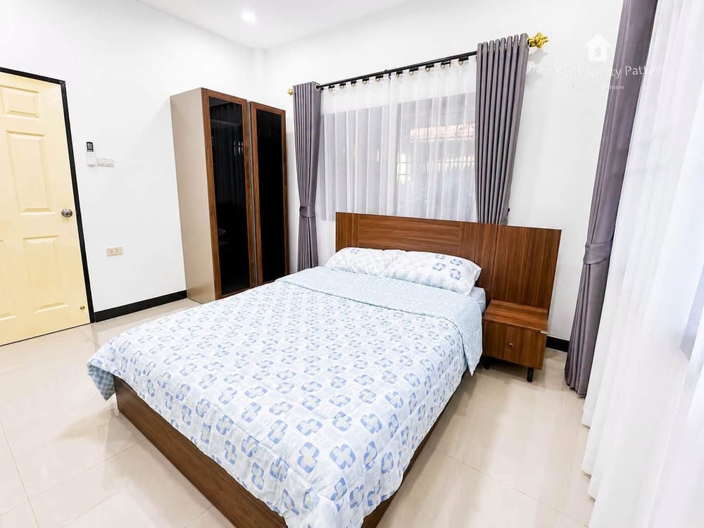 Geräumiges Einfamilienhaus (3 Schlafzimmer) zu vermieten in East Pattaya mit Stadtblick und Klimaanlage 9