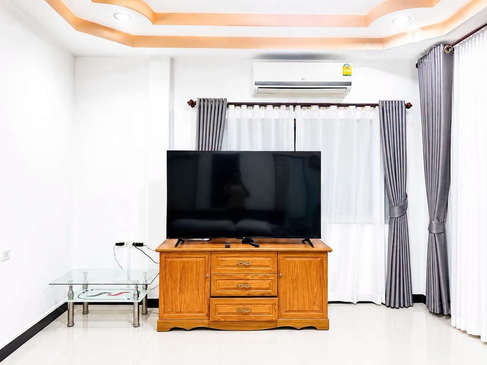 Geräumiges Einfamilienhaus (3 Schlafzimmer) zu vermieten in East Pattaya mit Stadtblick und Klimaanlage 11