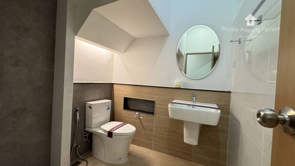 Продается 4-к. вилла, 350м², в ЖК «Nong Pla Lai», Паттайя 6