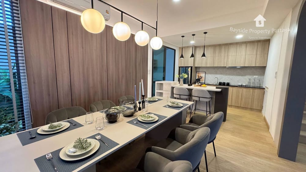 Продается 4-к. вилла, 350м², в ЖК «Nong Pla Lai», Паттайя 9