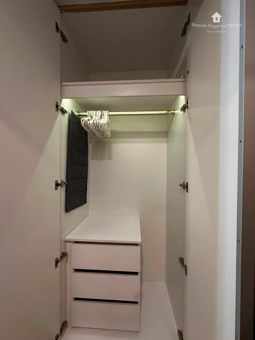 Sea View Pool Villa for Rent at The Riviera Jomtien, Pattaya - 24/7 Security 6