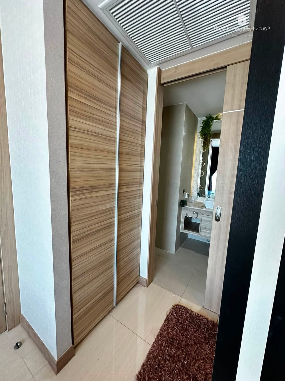 Sea View Pool Villa for Rent at The Riviera Jomtien, Pattaya - 24/7 Security 11