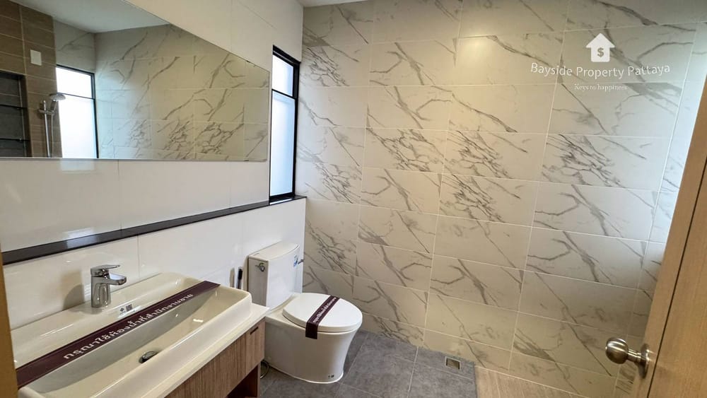 Spacious 4-Bedroom House with 24/7 Security in Nong Pla Lai, Pattaya 14