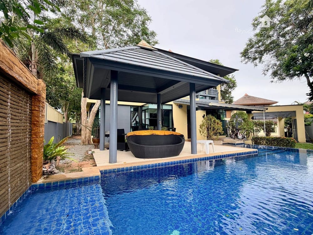 Geräumiges Einfamilienhaus (3 Schlafzimmer) in East Pattaya mit Stadtblick und Klimaanlage 2