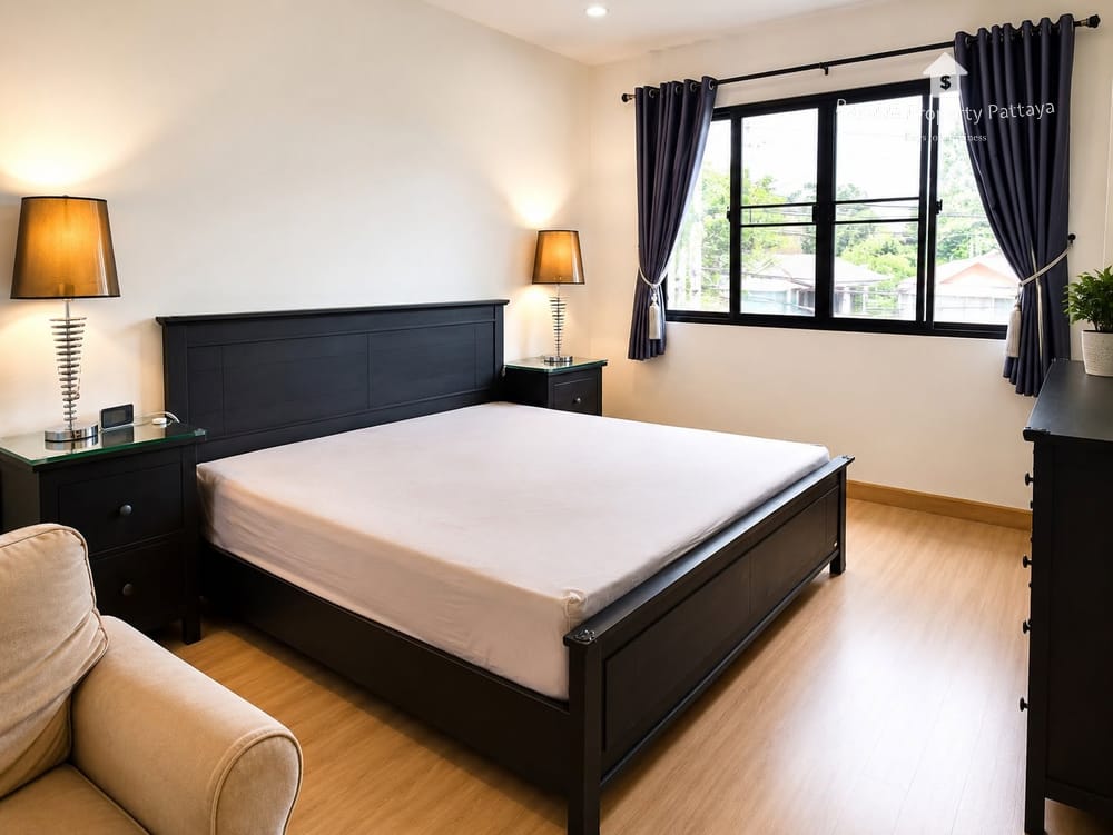 Modernes Reihenhaus mit 3 Schlafzimmern in Ost-Pattaya zu verkaufen – Klimatisiert 7