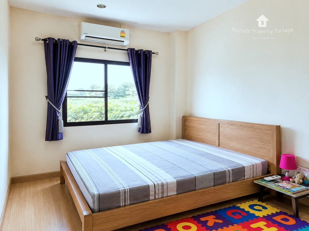 Modernes Reihenhaus mit 3 Schlafzimmern in Ost-Pattaya zu verkaufen – Klimatisiert 8