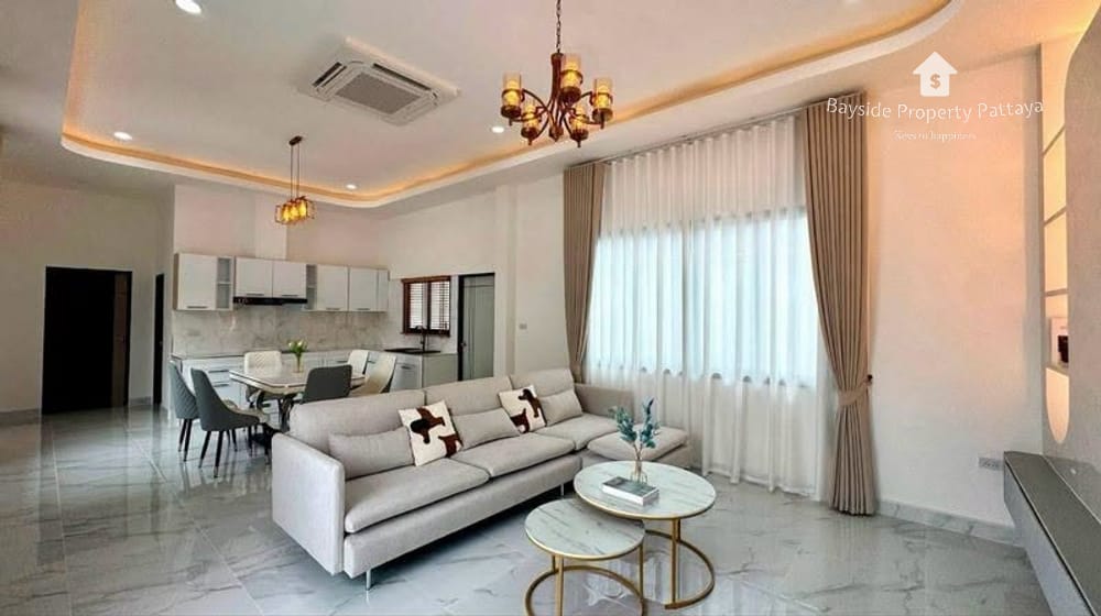 Moderne Poolvilla mit 3 Schlafzimmern und Stadtblick zum Verkauf in East Pattaya 4